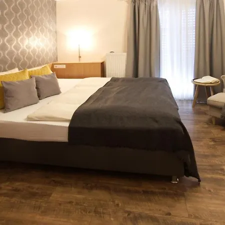 Pensionat Gaestehaus Zehmerhof Bei Erding