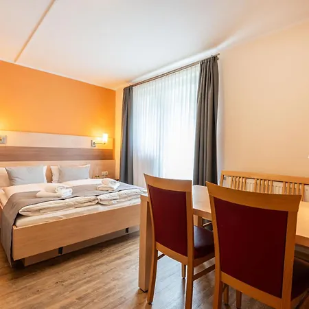 Gaestehaus Zehmerhof Bei Erding * Walpertskirchen