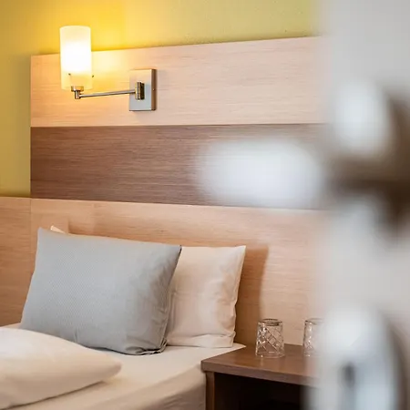 Gaestehaus Zehmerhof Bei Erding Pensionat *