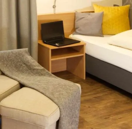 Gaestehaus Zehmerhof Bei Erding Hotel