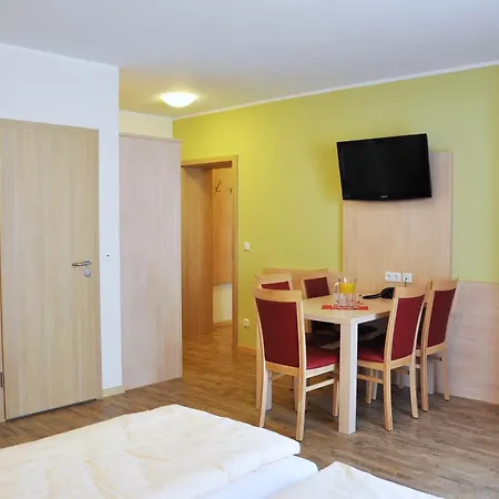 Gaestehaus Zehmerhof Bei Erding 3* Walpertskirchen