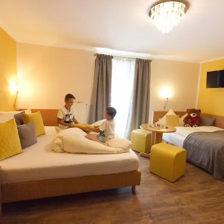 Gaestehaus Zehmerhof Bei Erding 3* Walpertskirchen