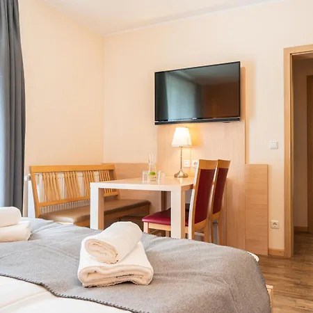 Gaestehaus Zehmerhof Bei Erding Pensión Walpertskirchen