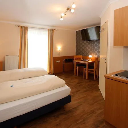 Hotel Gaestehaus Zehmerhof Bei Erding 3*
