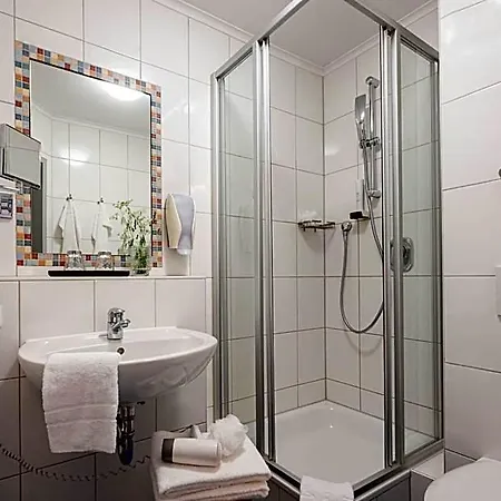 Hotel Gaestehaus Zehmerhof Bei Erding