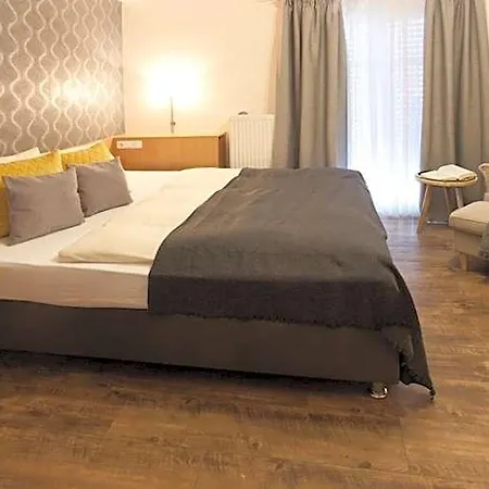 Gaestehaus Zehmerhof Bei Erding 3*