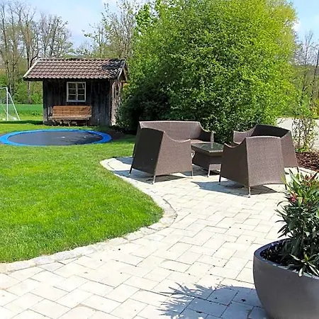 Gaestehaus Zehmerhof Bei Erding 호텔 3*