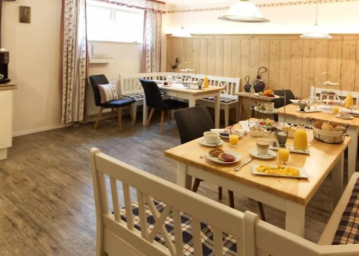 Gaestehaus Zehmerhof Bei Erding 호텔 3*