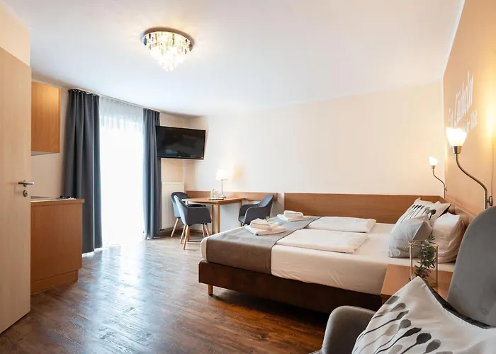 فندق Gaestehaus Zehmerhof Bei Erding 3*