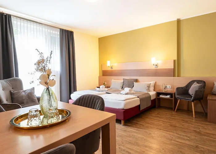 호텔 Gaestehaus Zehmerhof Bei Erding 3*